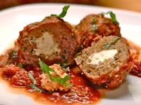 Тефтели, фаршированные брынзой