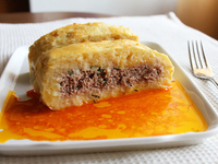 Картофельный рулет с мясной начинкой