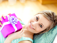 На 8 марта ни одна украинка не останется без подарка