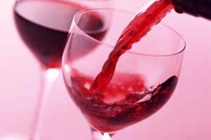 Как правильно наливать вино (ВИДЕО)