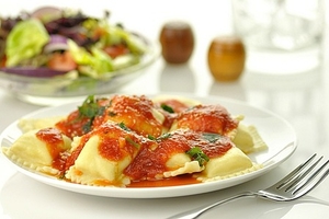 Как приготовить итальянские равиоли с овощами и сыром (ВИДЕО)