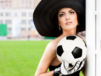 Девушки, полюбите футбол и станете бесценными