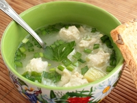 Рисовый суп с куриными фрикадельками