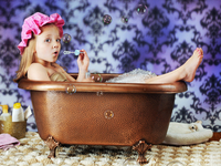 Как приучить ребенка принимать ванну самостоятельно