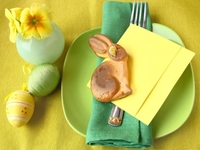 Пасхальная сервировка в зеленых тонах: ТОП-10 свежих идей