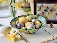 Красим пасхальные яйца: Как добиться мраморного эффекта