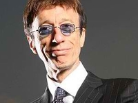 Вокалист группы Bee Gees вышел из комы