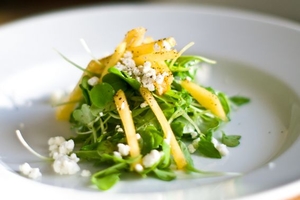 Как приготовить Зеленый салат с брынзой (ВИДЕО)