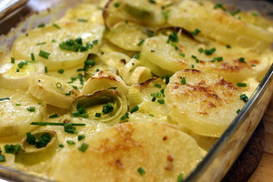 Как приготовить картофельный гратен с рыбой (ВИДЕО)