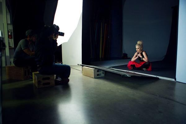 Пресс-служба Мики Ньютон