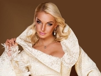 Настя Волочкова показала свой загородный дом