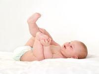 Развиваем с рождения: Какие развивающие игры подойдут ребенку в 1 месяц