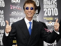 Скончался солист Bee Gees Робин Гибб