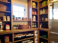 Оборудуем кладовку для хранения консервации