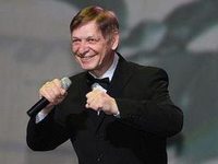 В Санкт-Петербурге похоронили Эдуарда Хиля