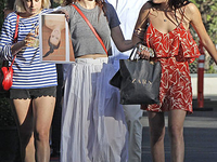 Брюс Уиллис и Деми Мур посетили выпускной своей дочери