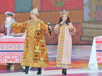 Потап и Настя примерили царские наряды
