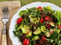 Летний салат с заправкой винегрет