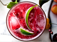 Вишневый коктейль с лаймом