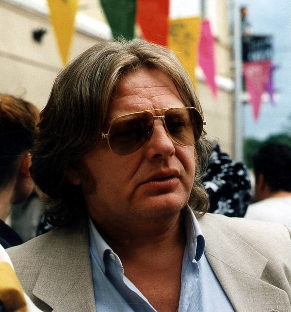 Байкера, избившего Антонова, нашли только после обращения певца к главе МВД