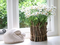 Собственноручно: Ваза из деревянных прутиков