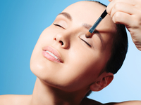 Социальные тени: Yves Saint Laurent выпускает косметику для Facebook