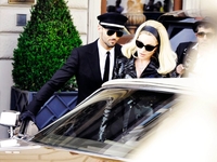 Мадонна с новым роликом Turn Up The Radio