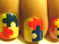 Делаем яркий летний маникюр в виде пазла