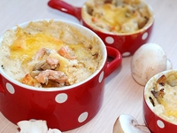 Жюльен с семгой и грибами