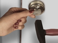 Врезаем замок в межкомнатную дверь (ВИДЕО)