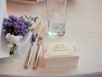 Именные свадебные карточки: Придаем празднику очарование