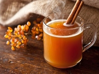 Горячий сидр с апельсином и корицей