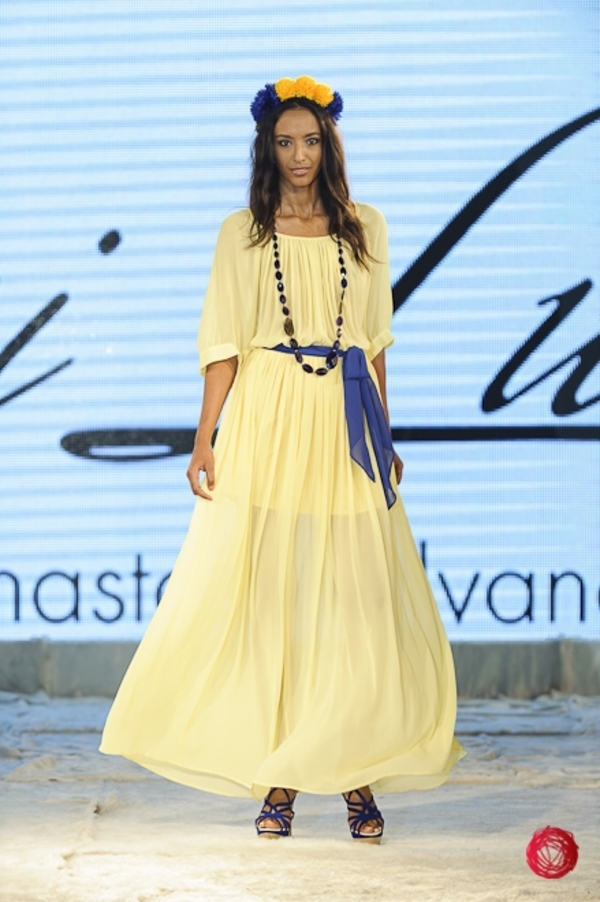 За 15 лет Украинской Недели Моды модели прошли по подиуму 16640 км