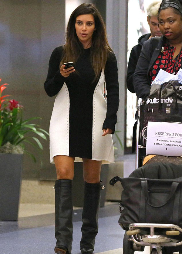 Ким Кардашян раскритиковали за неудачное платье