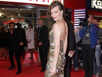 Милла Йовович: Смешно – дочь хочет быть помощником дантиста