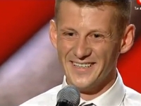 Х-фактор 3: Участник Дмитрий Вивчарюк полез целовать Ирину Дубцову