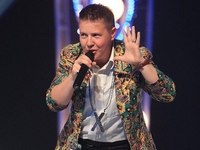 Х-фактор 3: Зал начал аплодировать стоя еще до выступления участника