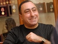 Знаменитый комик Карен Аванесян попал в реанимацию