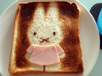 Забавные рисунки на тостах: ТОП-12 идей