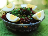 Салат из свеклы с вареным яйцом