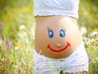 Опрос: В каком возрасте нужно рожать первого ребенка