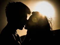 Как первый секс влияет на будущее женщины