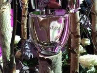 Mercedes-Benz презентовал свой первый женский аромат