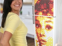 Холодильник, который открывается с помощью... улыбки (ВИДЕО)