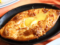 Хачапури: История, основные виды и советы по приготовлению