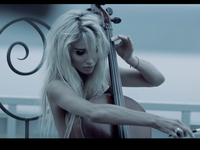 Лобода полностью разделась в ледниках ради нового клипа 40 градусов