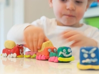 Как приготовить для ребенка пластилин своими руками