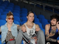 Как живет один из участников Quest Pistols (ВИДЕО)