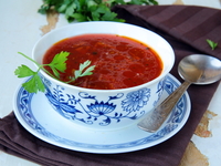 Постный борщ с черносливом и орехами