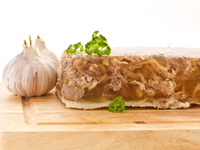 Новогодние рецепты: Мясной холодец ассорти